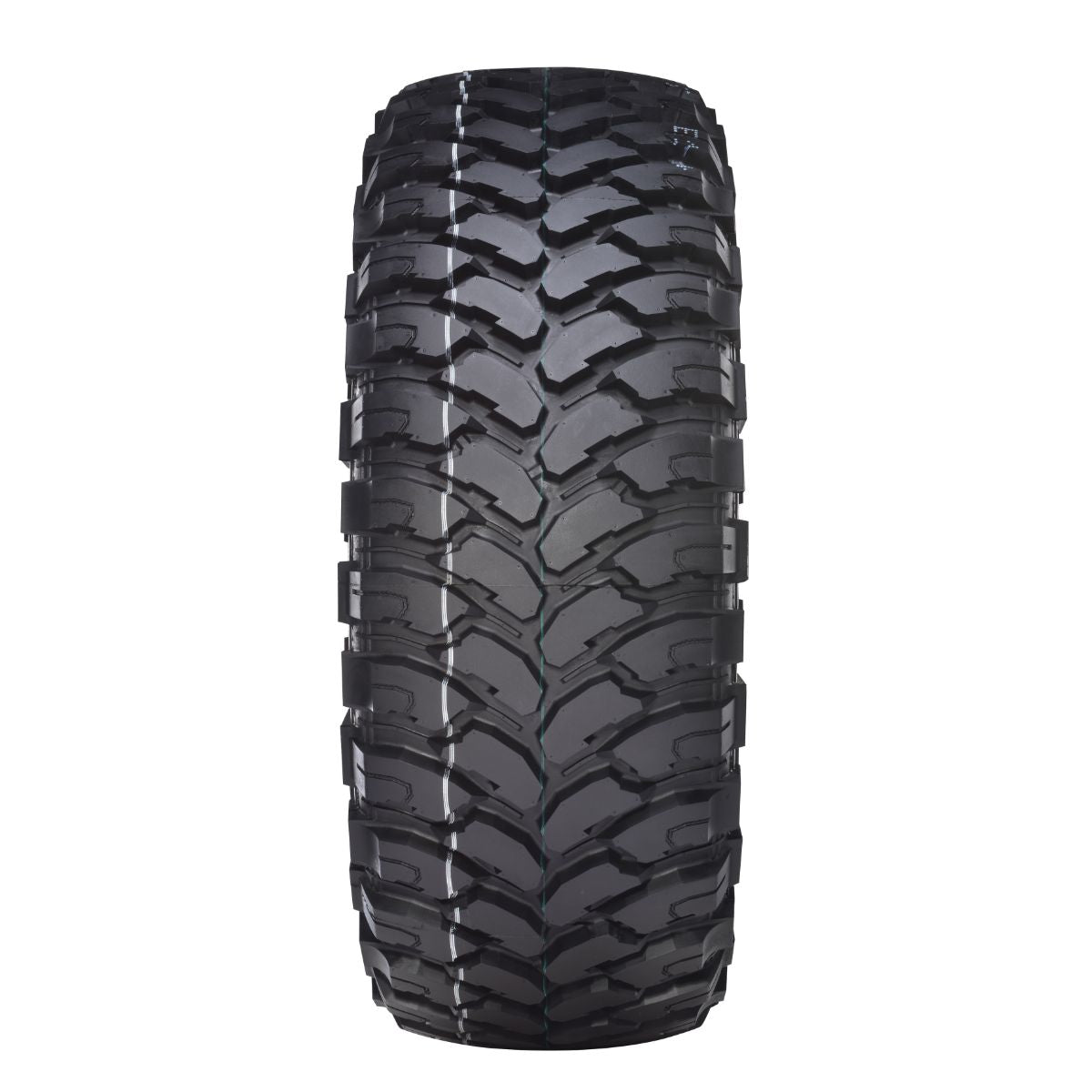 Pneu Comforser Aro 15 CF3000 LT205/70R15 96/93Q