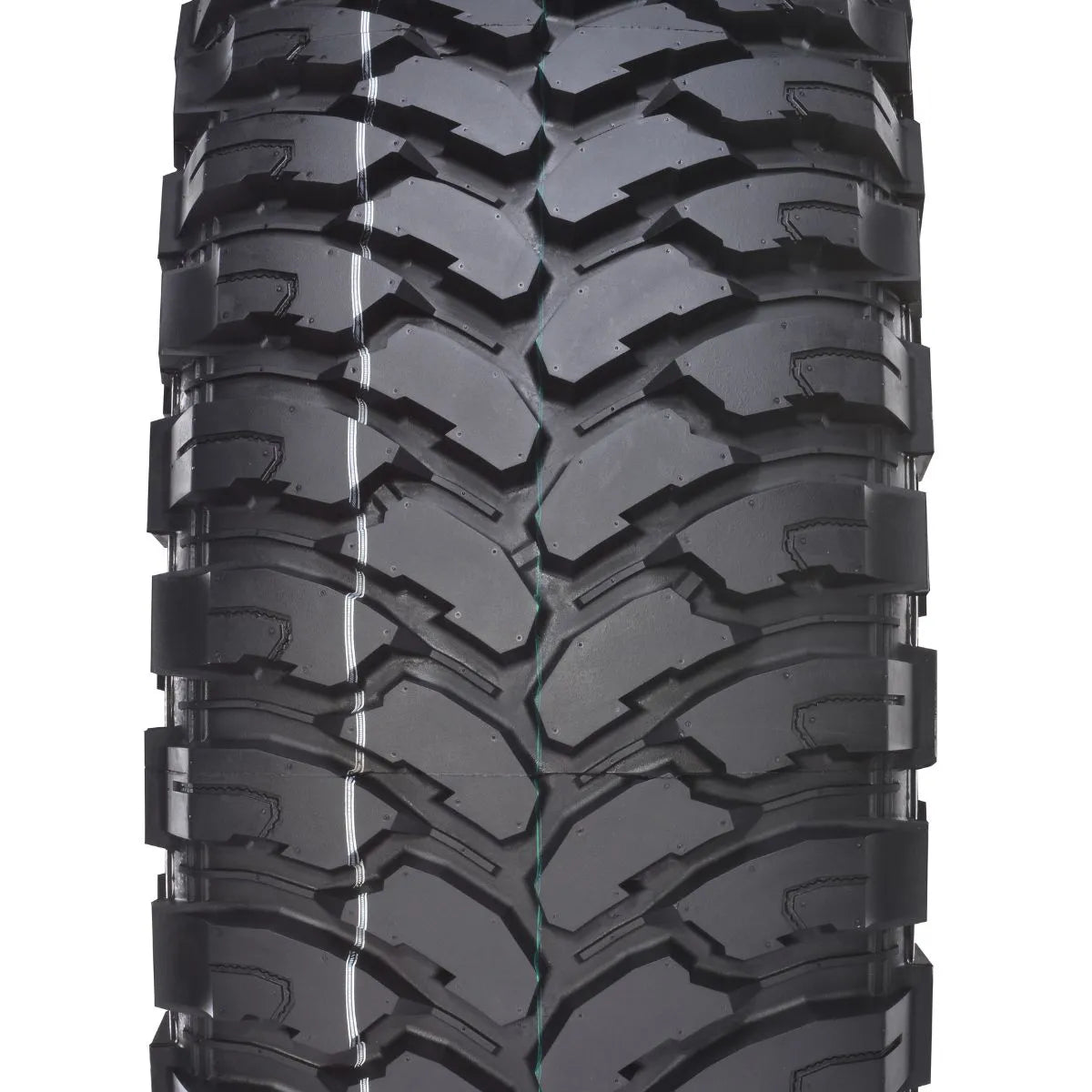 Pneu Comforser Aro 15 CF3000 LT205/70R15 96/93Q