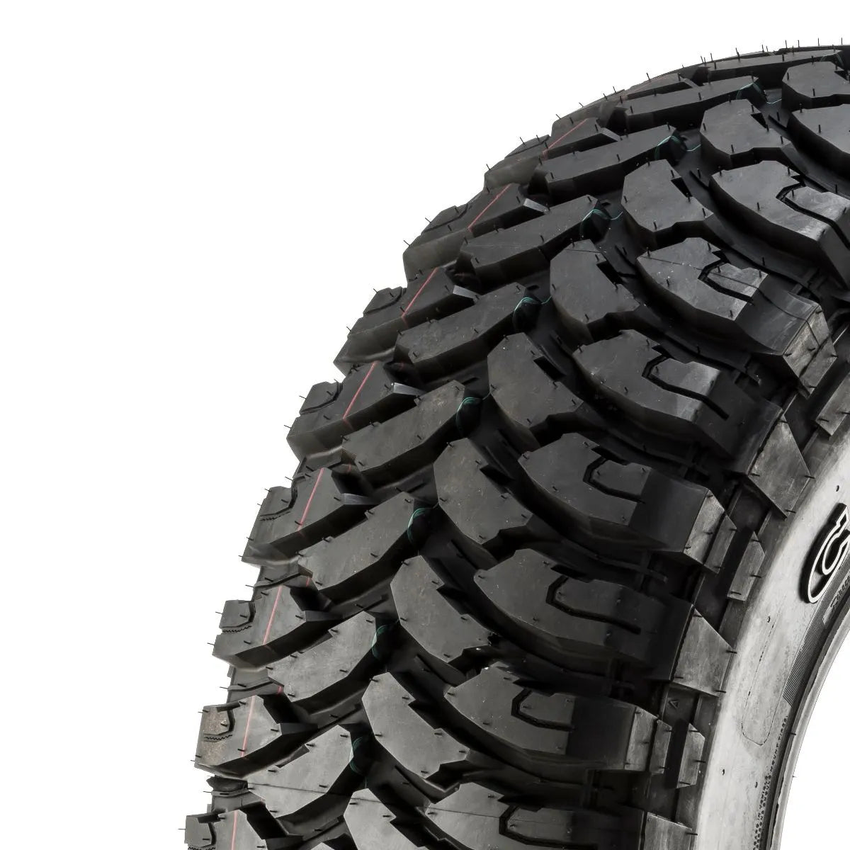 Pneu Comforser Aro 15 CF3000 LT205/70R15 96/93Q